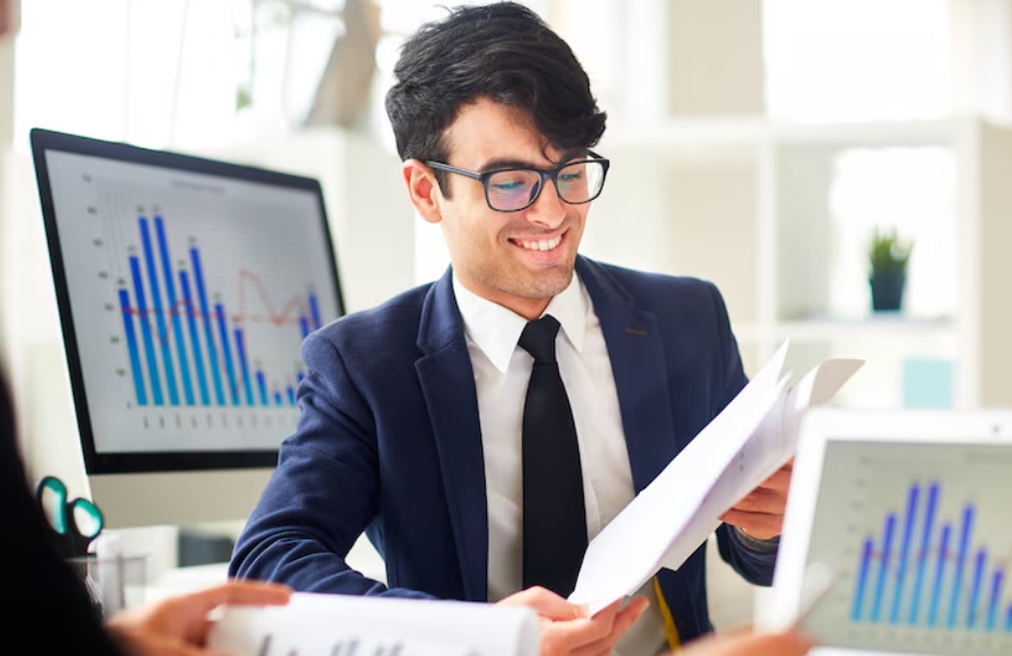 Essential Services That Keep Your Business Finances Organized featured 21868