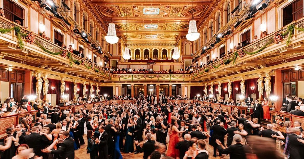 Ball Season and Beyond: Culture Weekends Within Reach of Vienna featured 22367